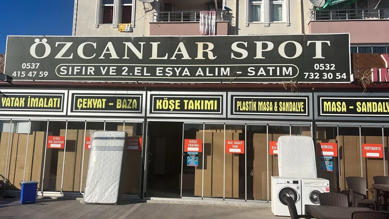 Özcanlar Spot mağaza vitrini – Karasu (galeri)